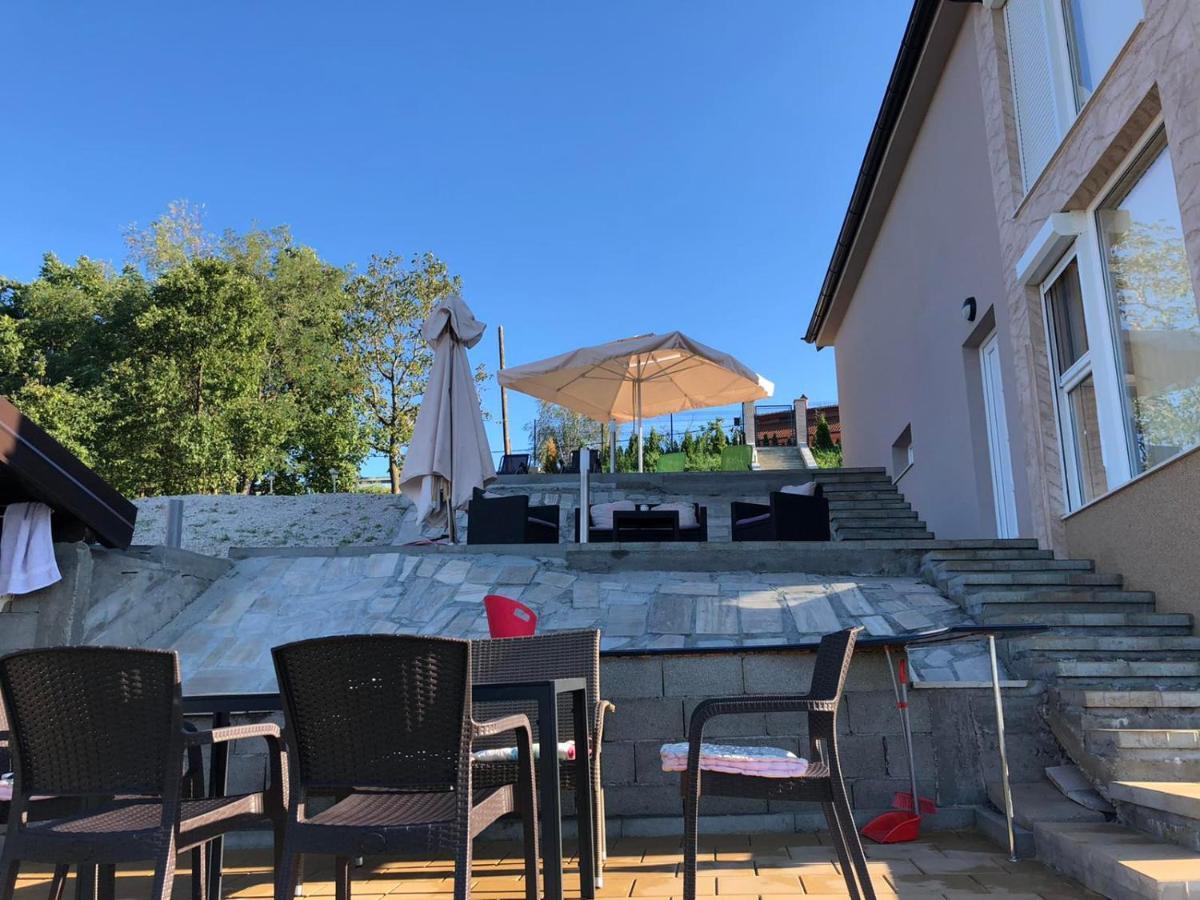 Vila Pogled Aranđelovac Exteriér fotografie